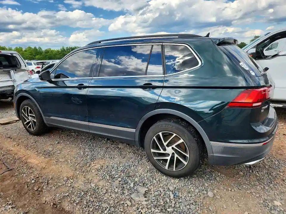 3VV3B7AX4JM025642 2018 VOLKSWAGEN TIGUAN-1