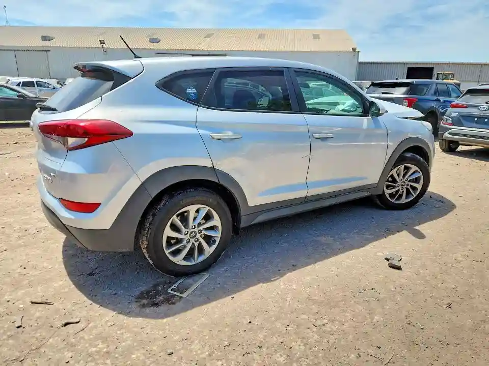 KM8J2CA47JU625289 2018 HYUNDAI TUCSON-2