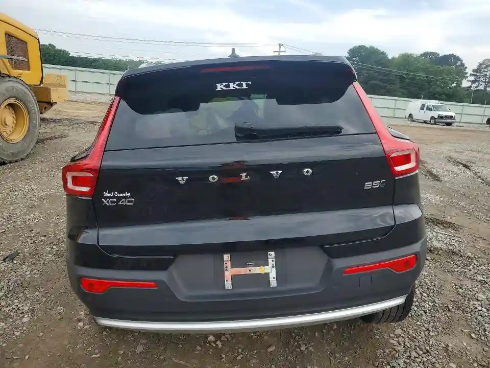 YV4L12UA4P2109601 2023 VOLVO XC40-5