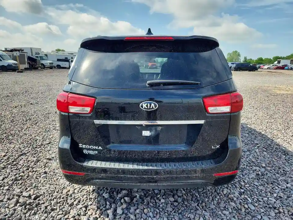 KNDMB5C16J6367898 2018 KIA SEDONA-5
