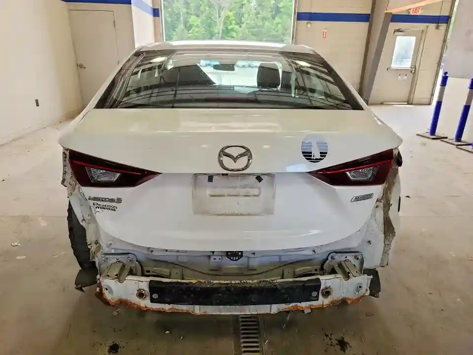 3MZBN1U71JM209198 2018 MAZDA 3-5