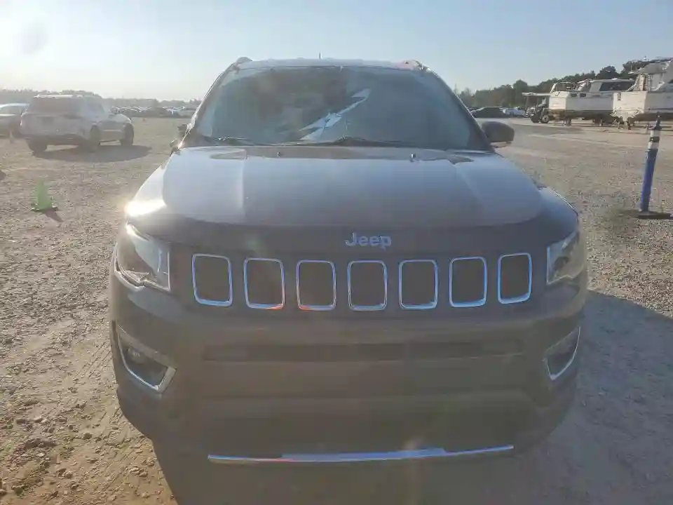 3C4NJDCB5JT104706 2018 JEEP COMPASS LI-4