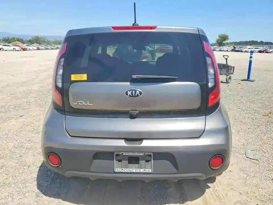 KNDJN2A24J7584865 2018 KIA SOUL-5