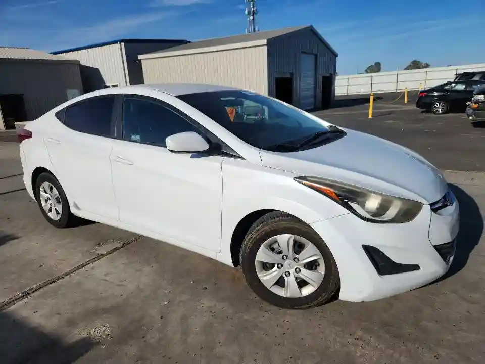 5NPDH4AE9GH695572 2016 HYUNDAI ELANTRA-3