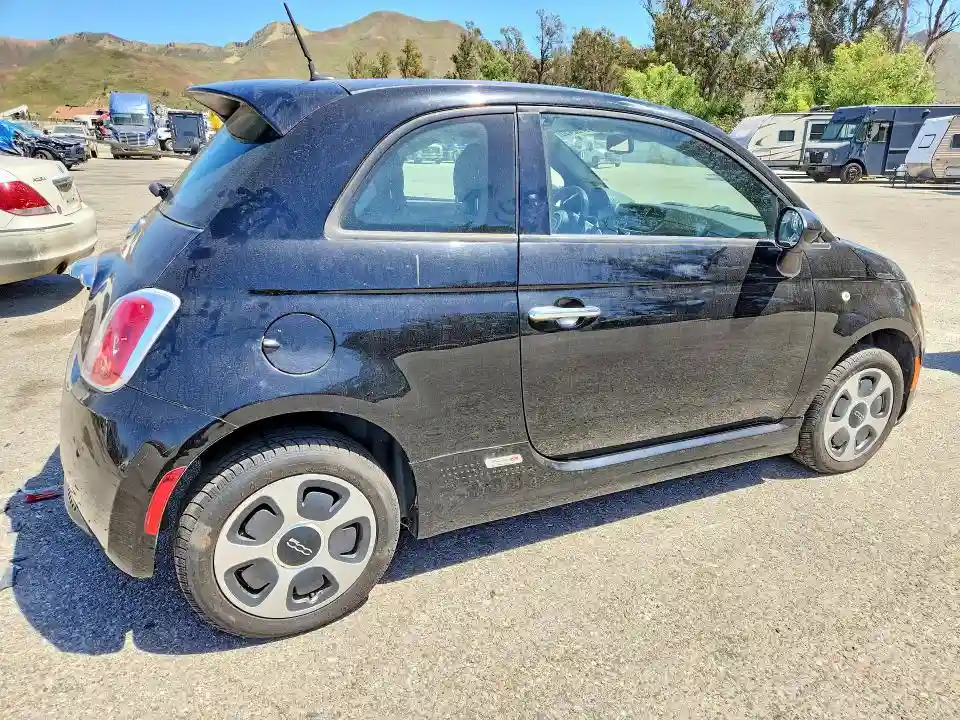 3C3CFFGE9FT667049 2015 FIAT 500-2