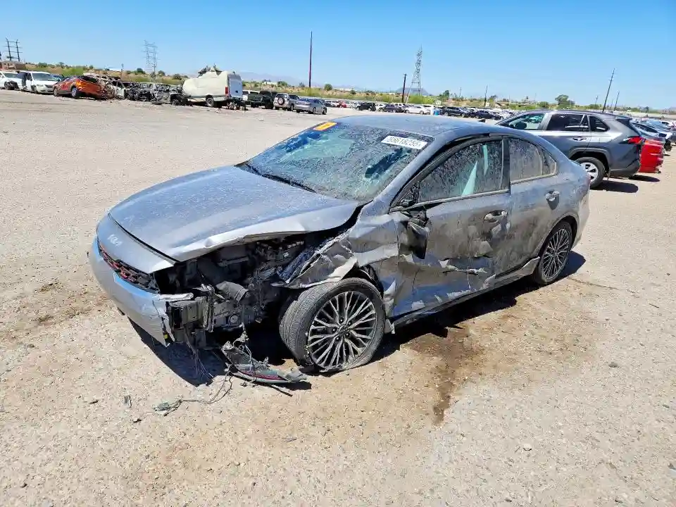 3KPF54AD7RE782838 2024 KIA FORTE-0