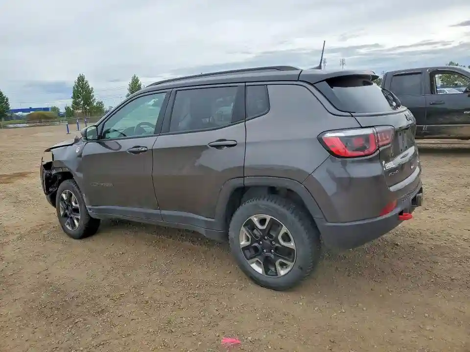 3C4NJDDB2HT630493 2017 JEEP COMPASS-1