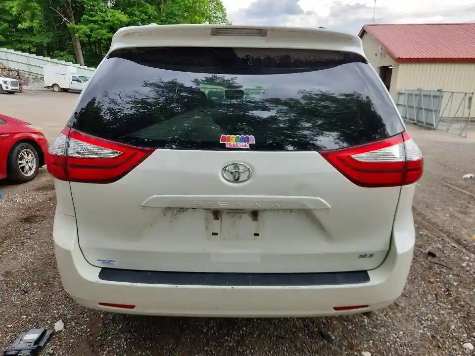 5TDYK3DC9FS652639 2015 TOYOTA SIENNA-5