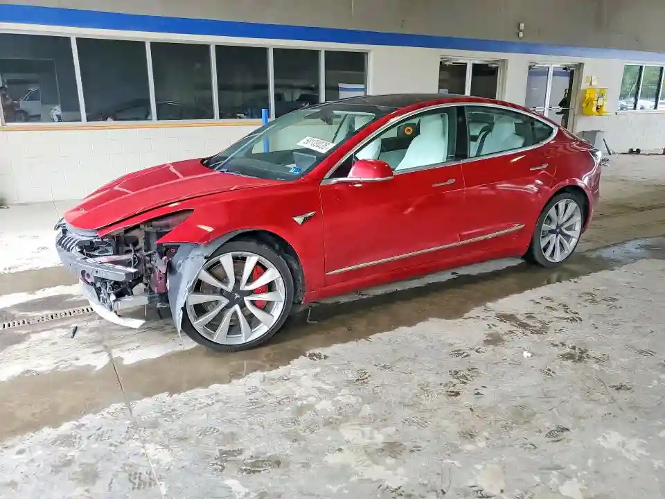 5YJ3E1EB5JF074760 2018 TESLA MODEL 3-0