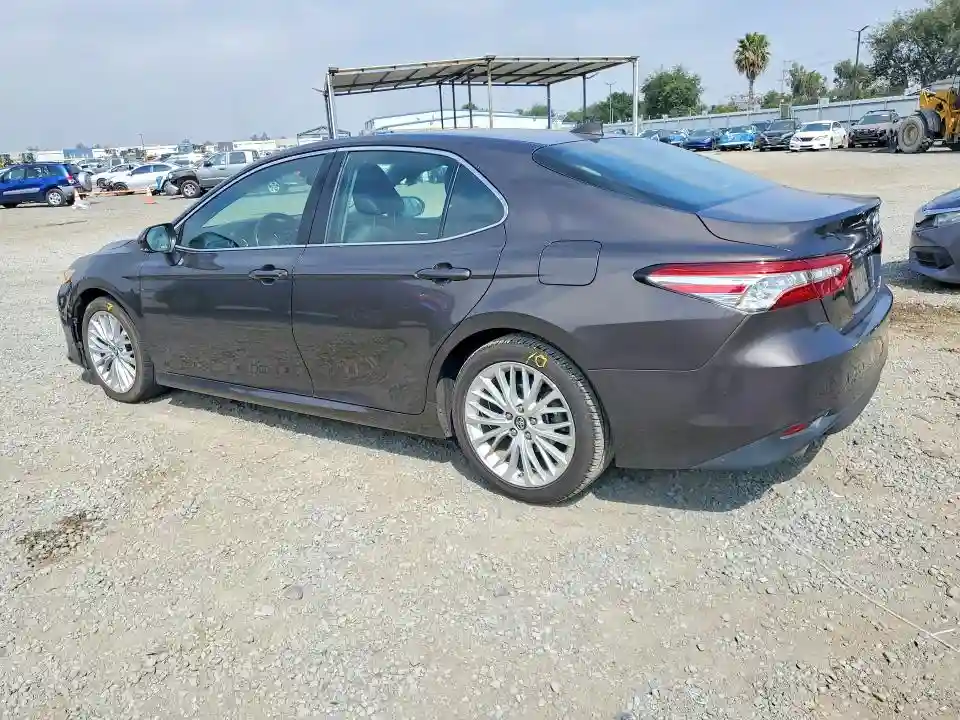 4T1B21HK3KU013492 2019 TOYOTA CAMRY-1