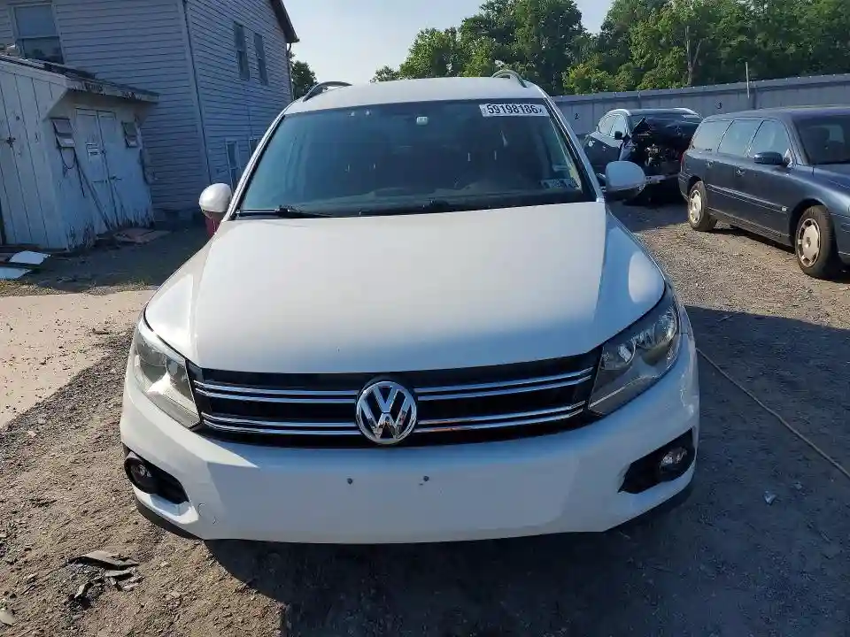 WVGBV7AX2HK049114 2017 VOLKSWAGEN TIGUAN-4