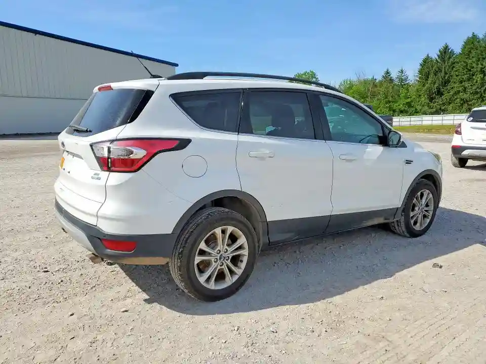 1FMCU9G96HUC46027 2017 FORD ESCAPE-2