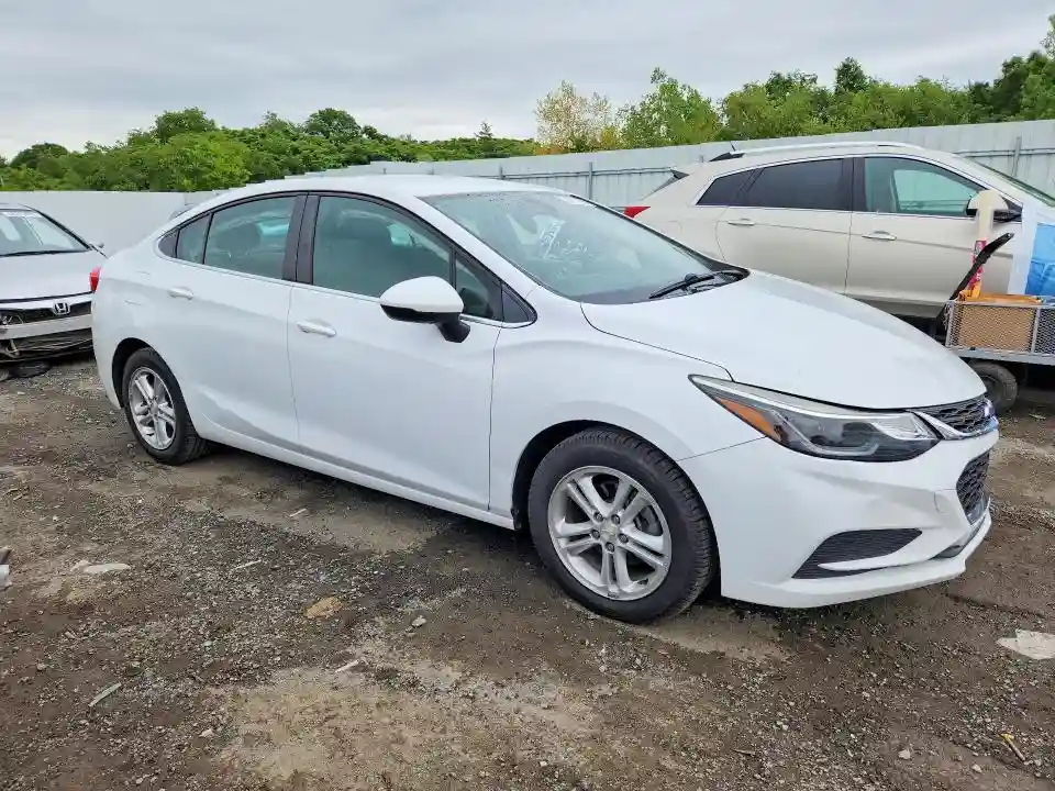 1G1BE5SM2J7176136 2018 CHEVROLET CRUZE-3
