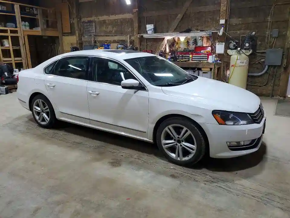 1VWBS7A35FC042124 2015 VOLKSWAGEN PASSAT-3