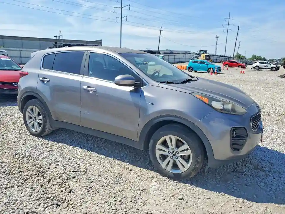 KNDPMCAC7J7303914 2018 KIA SPORTAGE-3