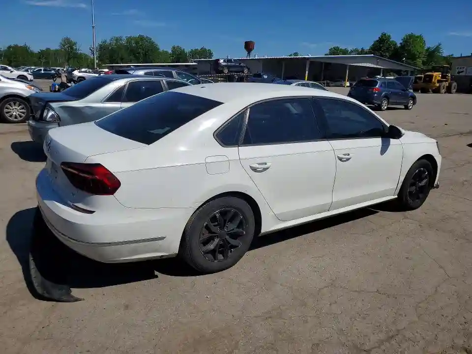 1VWAA7A30JC016604 2018 VOLKSWAGEN PASSAT-2
