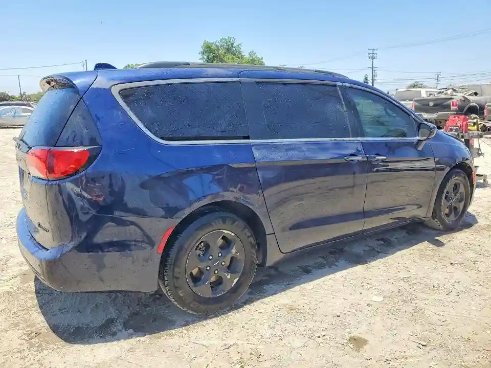 2C4RC1L75HR765106 2017 CHRYSLER PACIFICA-2