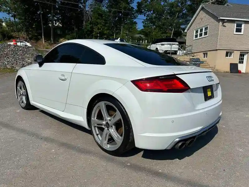 TRUC1AFV0G1019600 2016 AUDI TTS-1