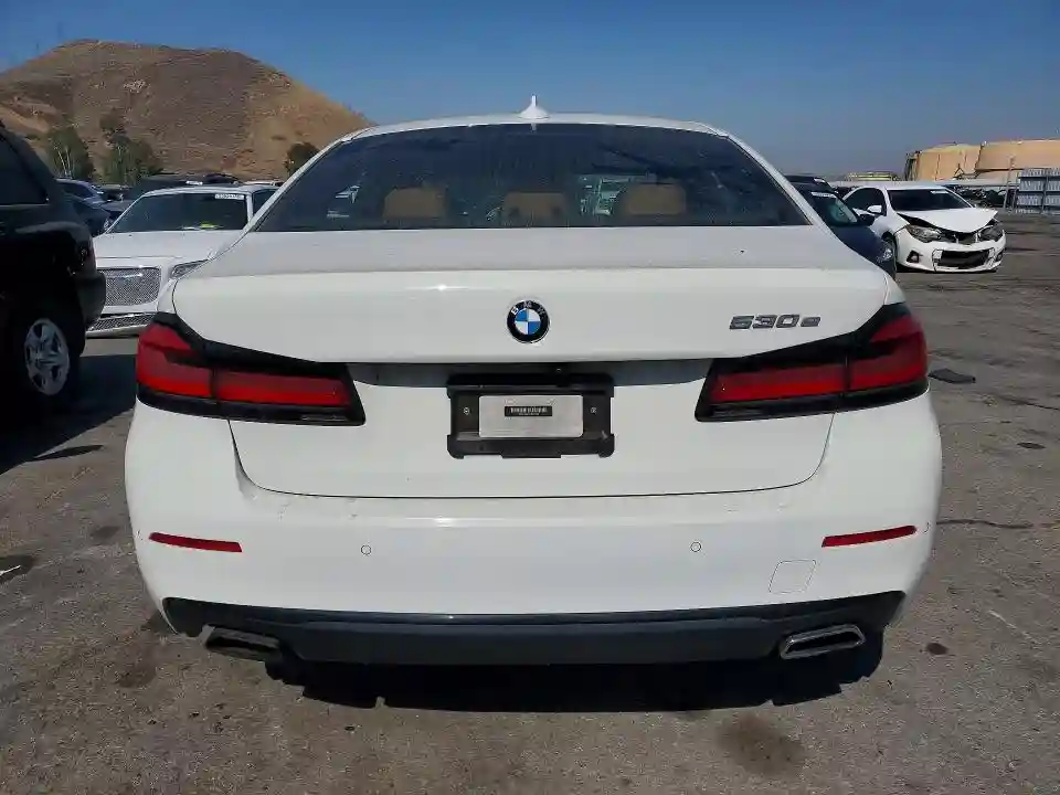 WBA13AG0XMCF03661 2021 BMW 5 SERIES-5