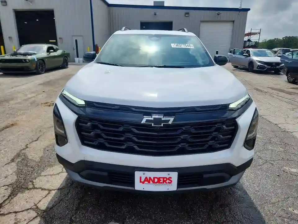 3GNAXHEG8TL247463 2026 CHEVROLET EQUINOX-4
