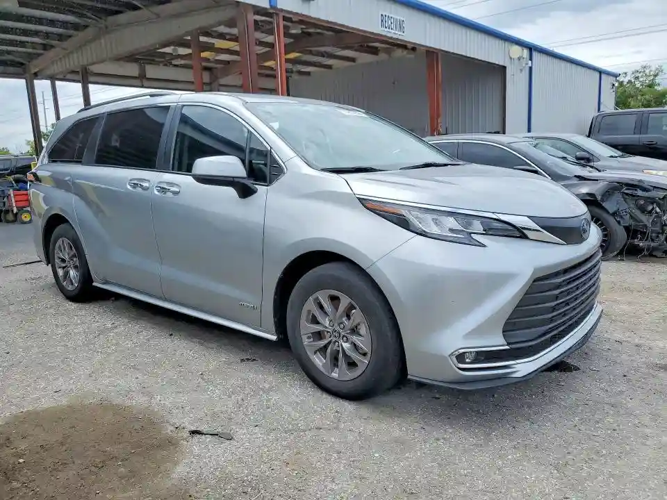 5TDYRKEC8MS055368 2021 TOYOTA SIENNA-3