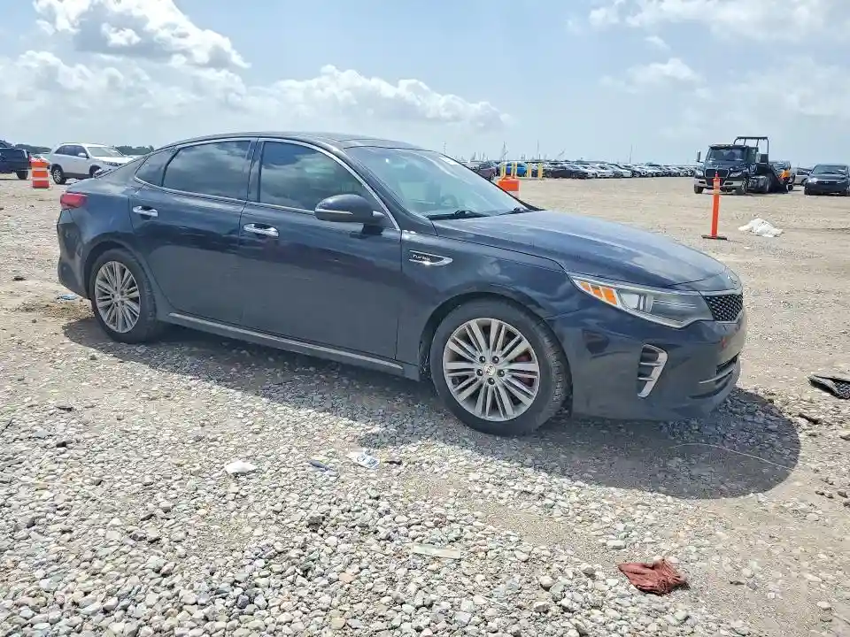 5XXGV4L20GG120040 2016 KIA OPTIMA-3