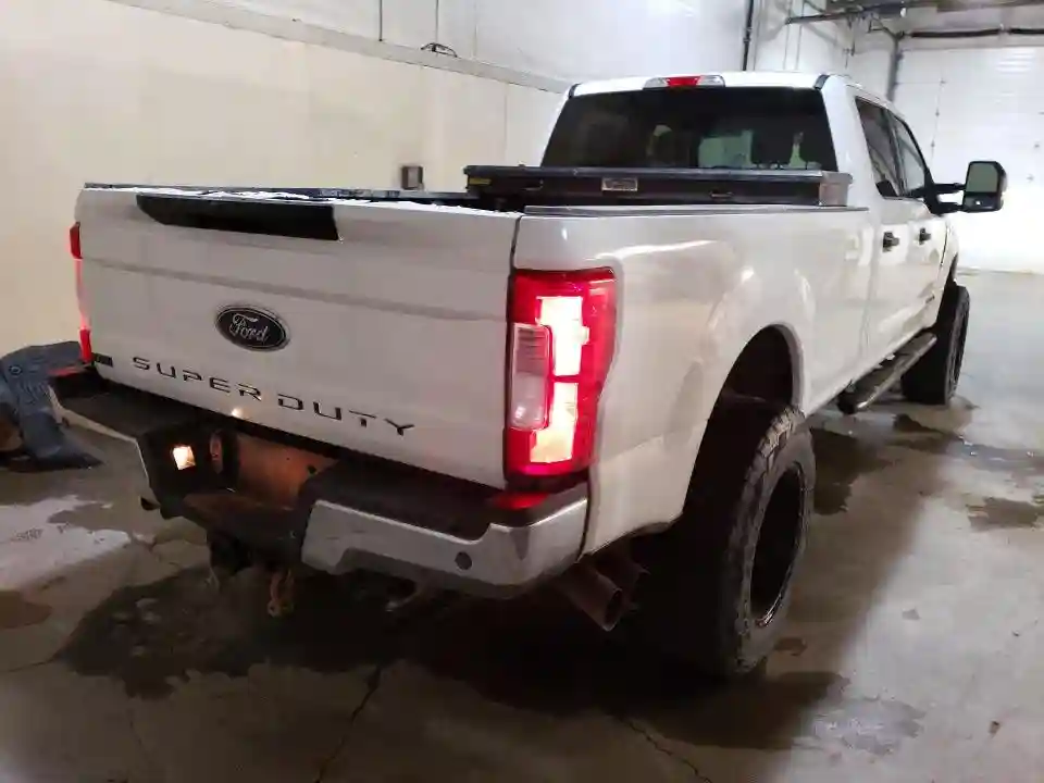 1FT8W3BT2HEE37989 2017 FORD F350-2