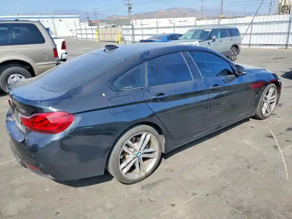 WBA4J3C03LBL11746 2020 BMW 4 SERIES-2