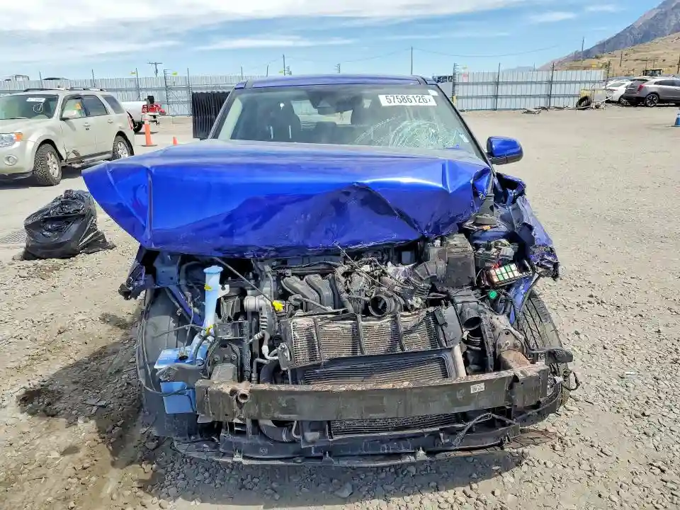 KMHRB8A38NU169185 2022 HYUNDAI VENUE-4