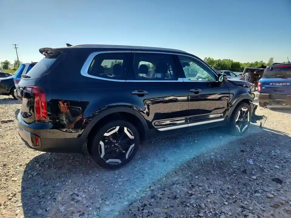5XYP6DGC0PG393717 2023 KIA TELLURIDE-2