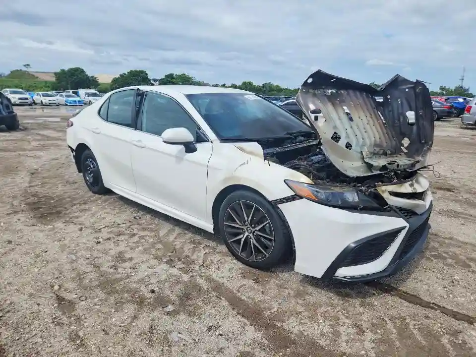 4T1G11AKXMU483752 2021 TOYOTA CAMRY-3