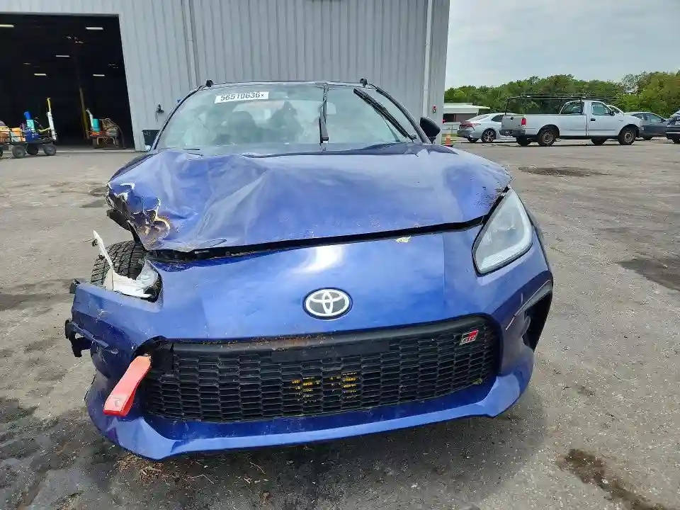 JF1ZNBE11R9750057 2024 TOYOTA GR 86 PREM-4