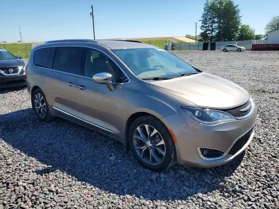 2C4RC1GGXJR125196 2018 CHRYSLER PACIFICA-3