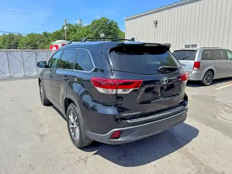 5TDJZRFH6KS934563 2019 TOYOTA HIGHLANDER-1