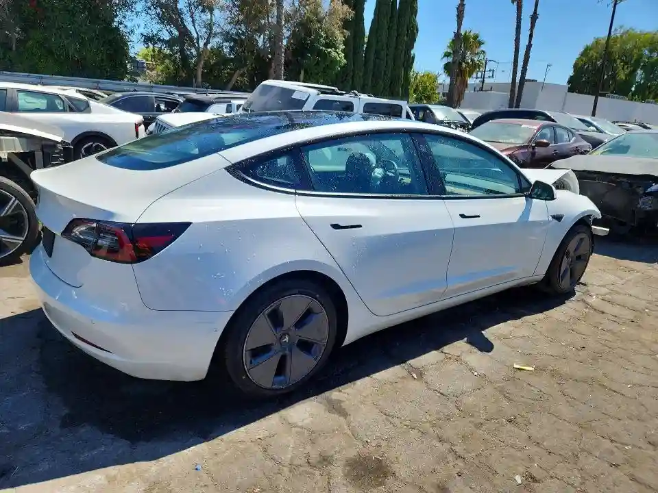 5YJ3E1EA0NF166369 2022 TESLA MODEL 3-2