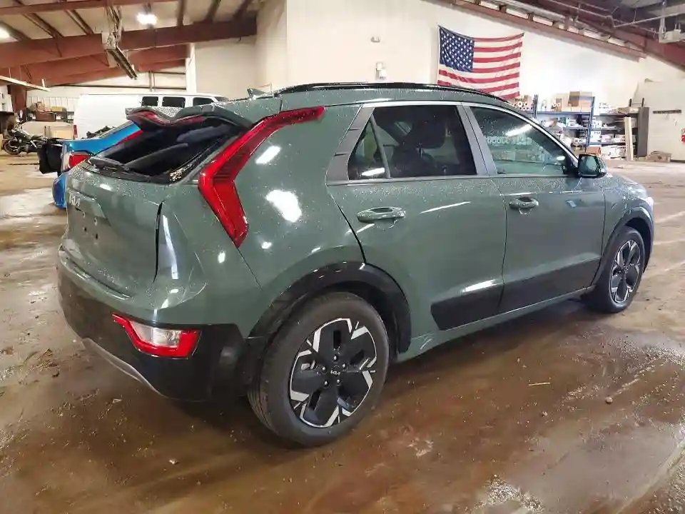 KNDCR3L16P5050021 2023 KIA NIRO-2