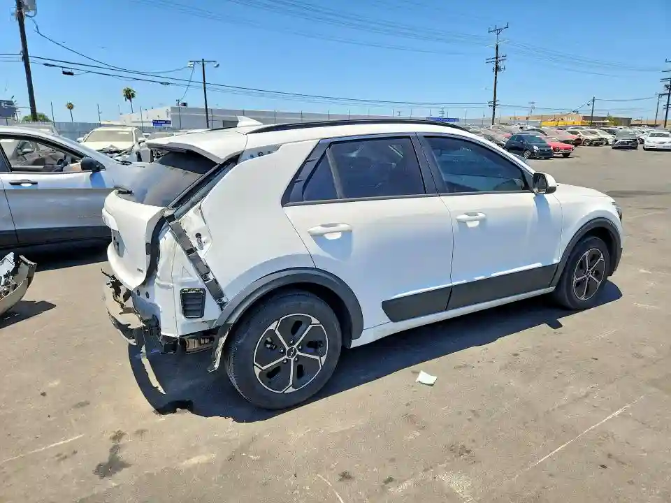 KNDCP3LE4S5237453 2025 KIA NIRO-2