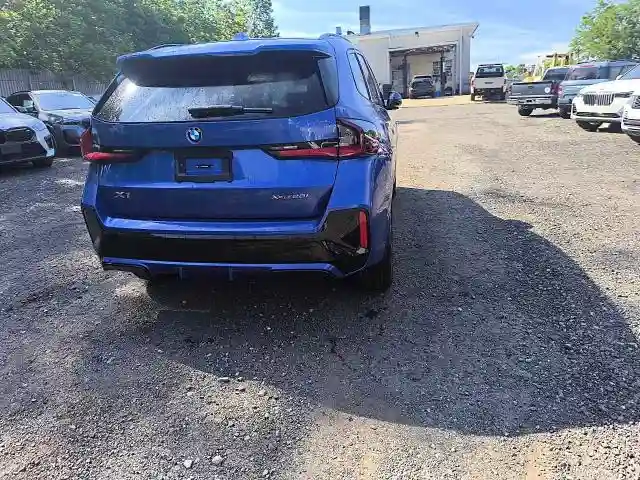 WBX73EF06T5598888 2026 BMW X1-5