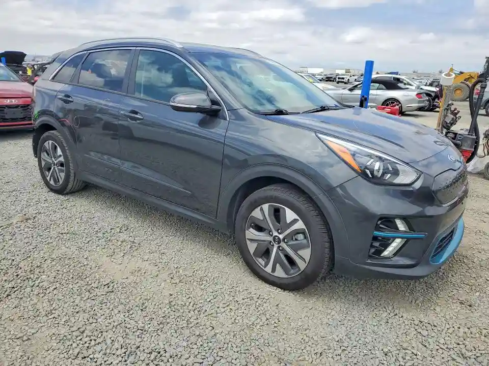 KNDCC3LG8L5070593 2020 KIA NIRO-3