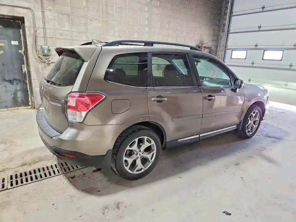 JF2SJAWC5JH591850 2018 SUBARU FORESTER-2