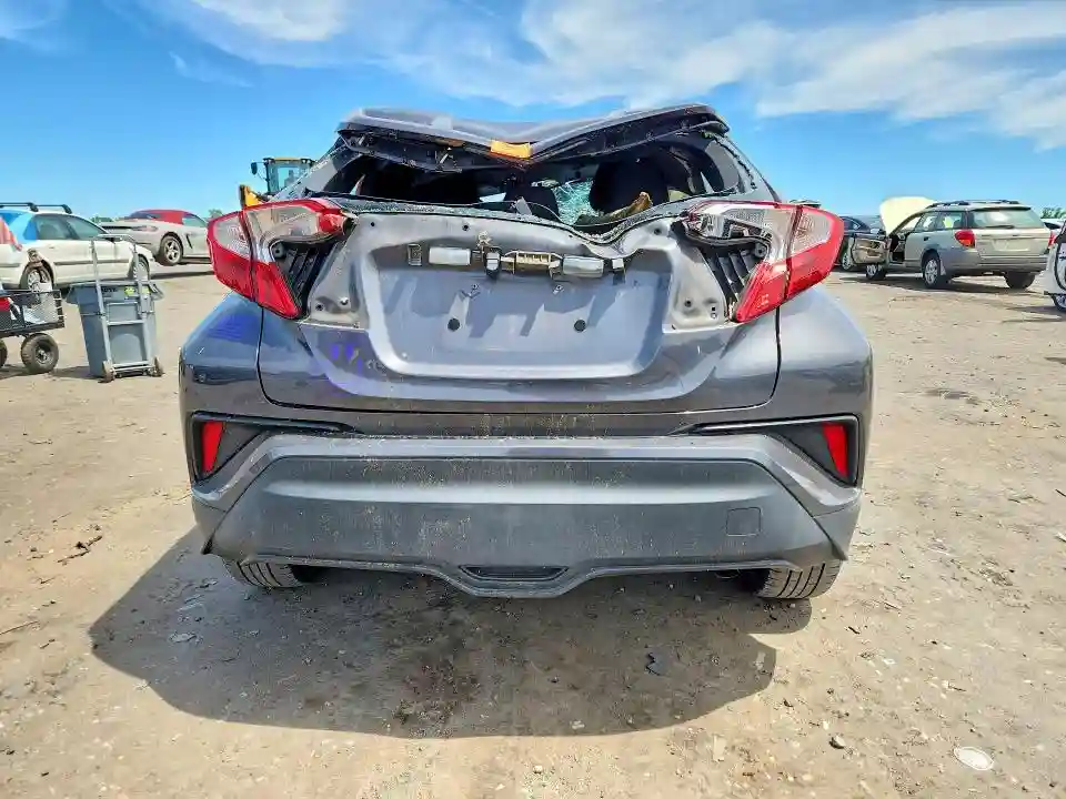 NMTKHMBX2KR096487 2019 TOYOTA C-HR-5