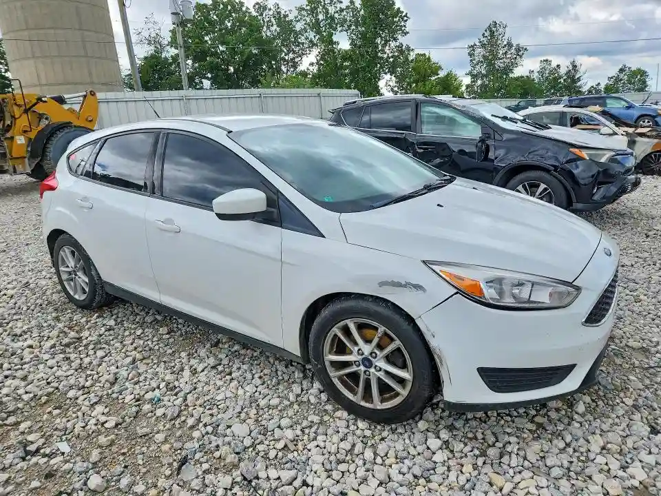 1FADP3K26JL280509 2018 FORD FOCUS-3