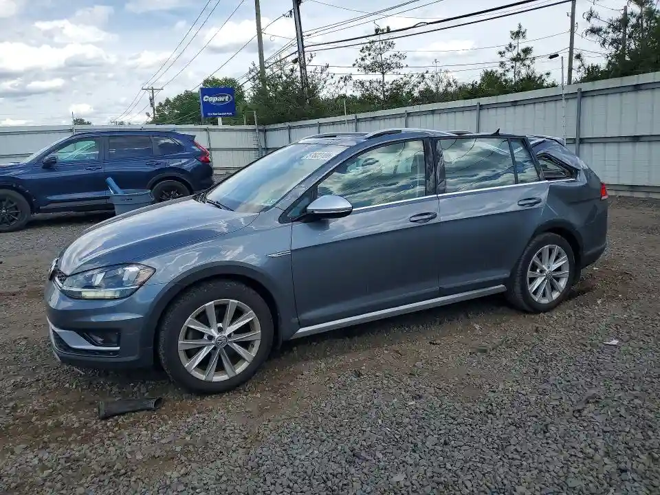 3VWH17AU1JM766289 2018 VOLKSWAGEN GOLF-0