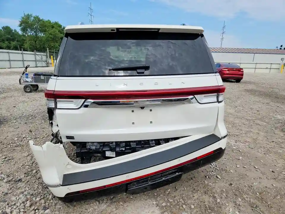 5LMJJ2LG5REL03158 2024 LINCOLN NAVIGATOR-5