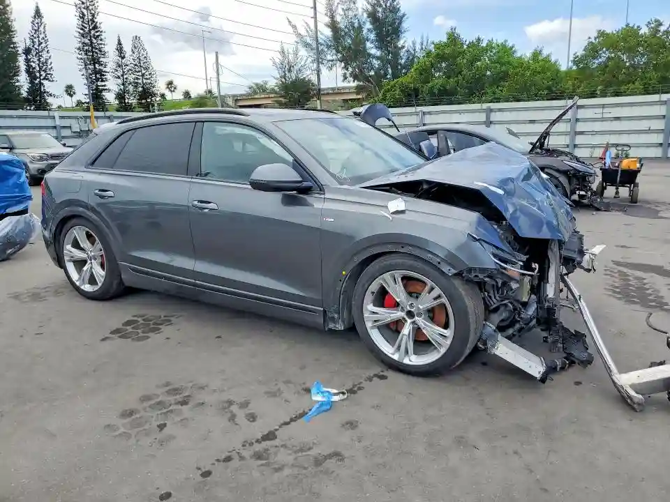 WA1FVAF17MD011720 2021 AUDI Q8-3