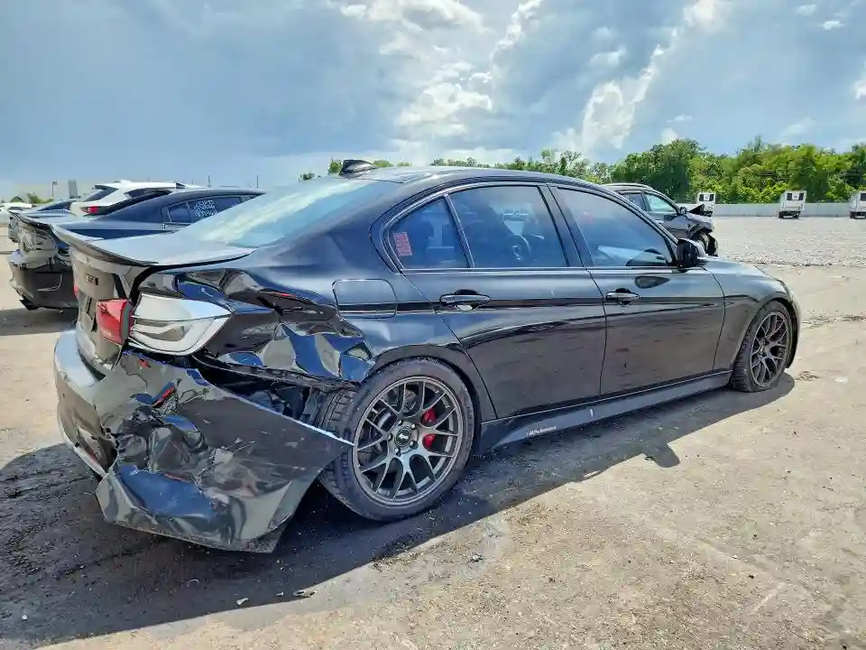 WBA8B3G3XHNU36042 2017 BMW 3 SERIES-2