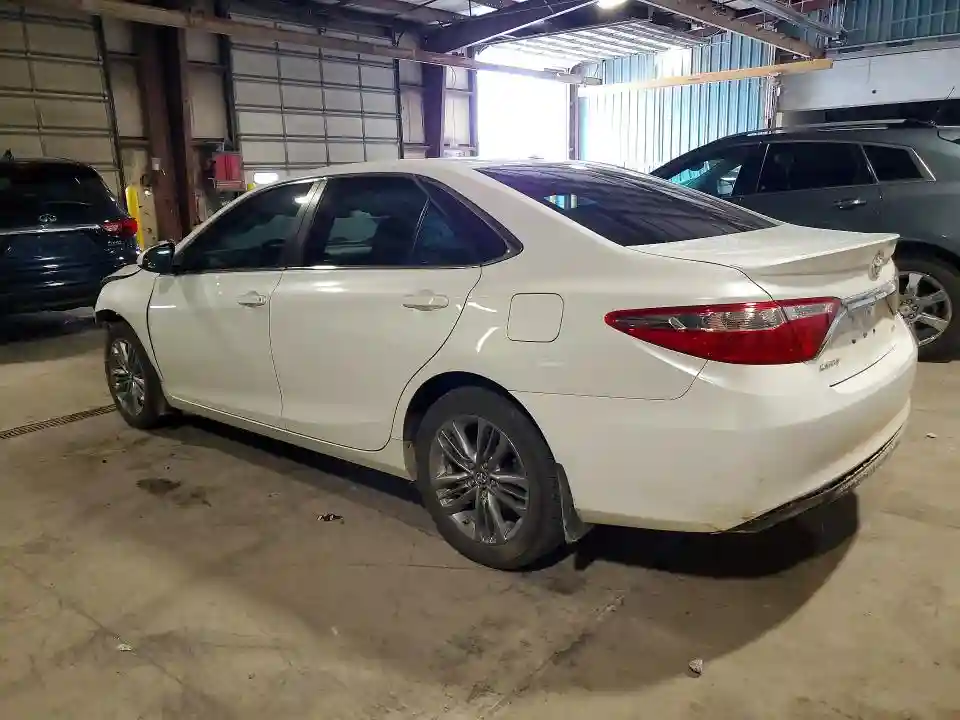 4T1BF1FK3HU305711 2017 TOYOTA CAMRY-1