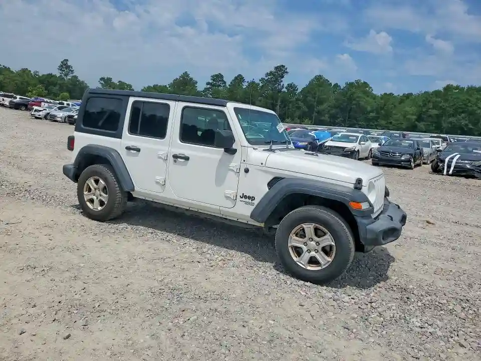 1C4HJXKN8MW672697 2021 JEEP WRANGLER-3