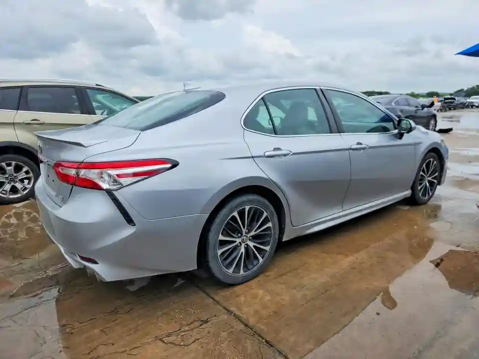 4T1G11AK9LU330228 2020 TOYOTA CAMRY-2