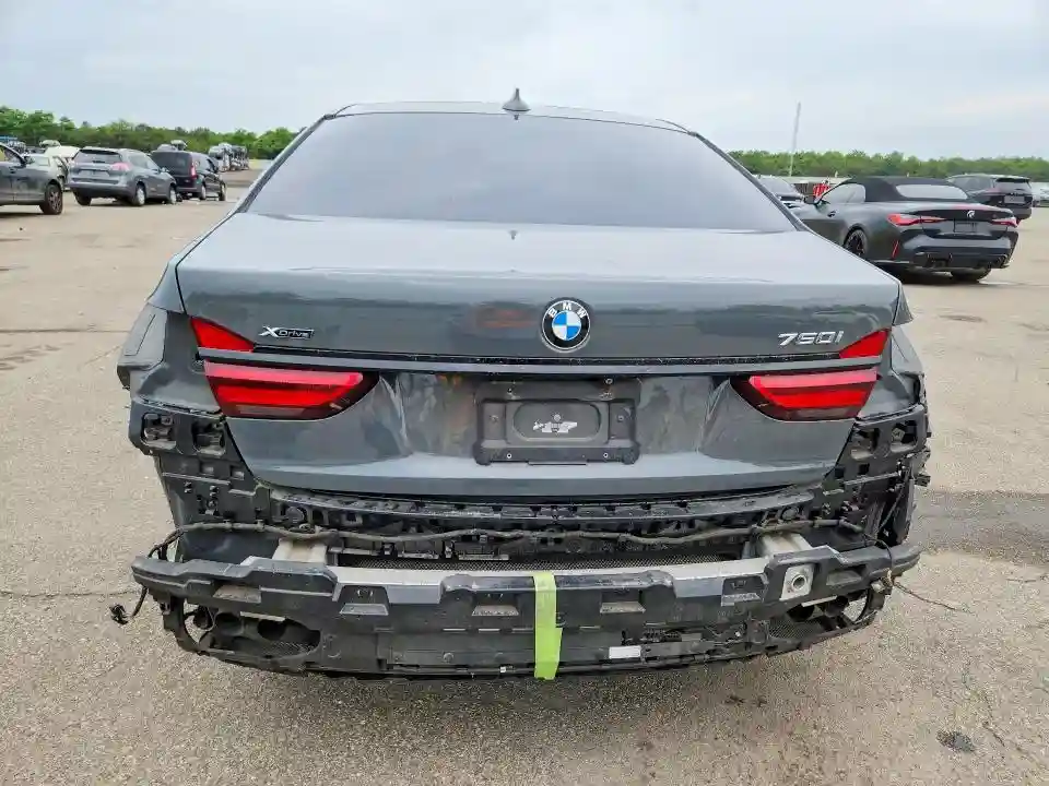 WBA7F2C58JB238911 2018 BMW 7 SERIES-5